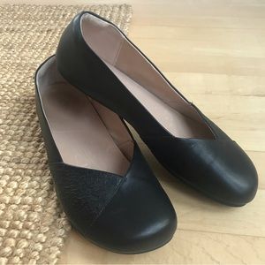Xero Shoes Leather Phoenix Flats 9.5